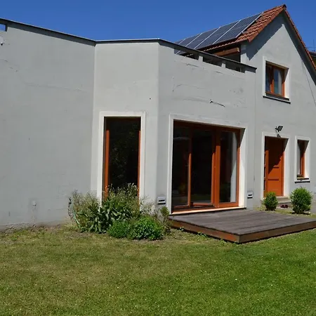 Large House With Parking, 30 Min To Prague Center Villa