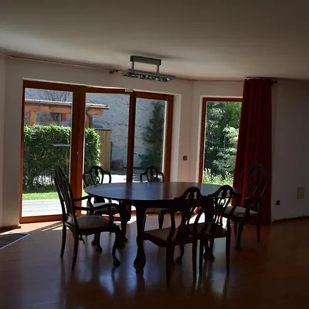 Large House With Parking, 30 Min To Prague Center Villa