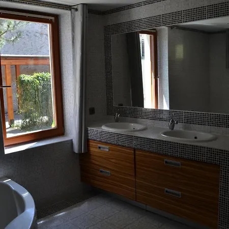 Villa Large House With Parking, 30 Min To Prague Center Uvaly (Central Bohemian)