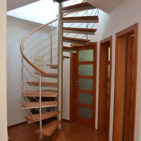 Large House With Parking, 30 Min To Prague Center * Uvaly (Central Bohemian)