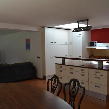 Large House With Parking, 30 Min To Prague Center Villa *